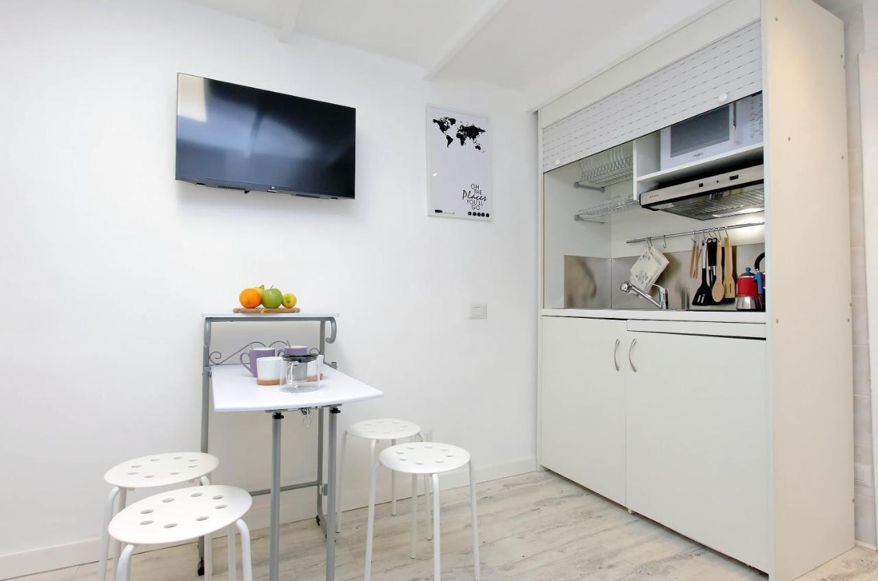 Ych-Confortevole Suite Al Colosseo Rome Extérieur photo