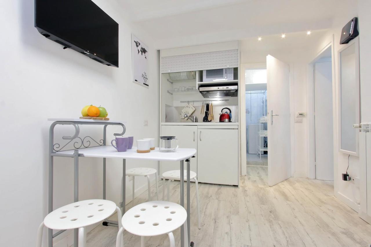 Ych-Confortevole Suite Al Colosseo Rome Extérieur photo